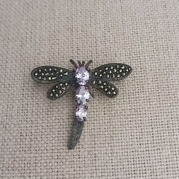 Dragonfly pin   - Picture 1 of 3